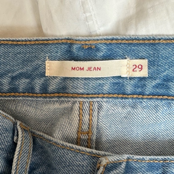 Levi’s Blue Mom Jeans - Picture 3 of 3